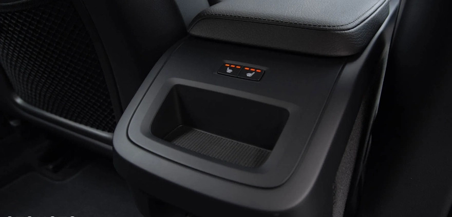 Volvo V60 cena 129899 przebieg: 120000, rok produkcji 2019 z Łódź małe 631
